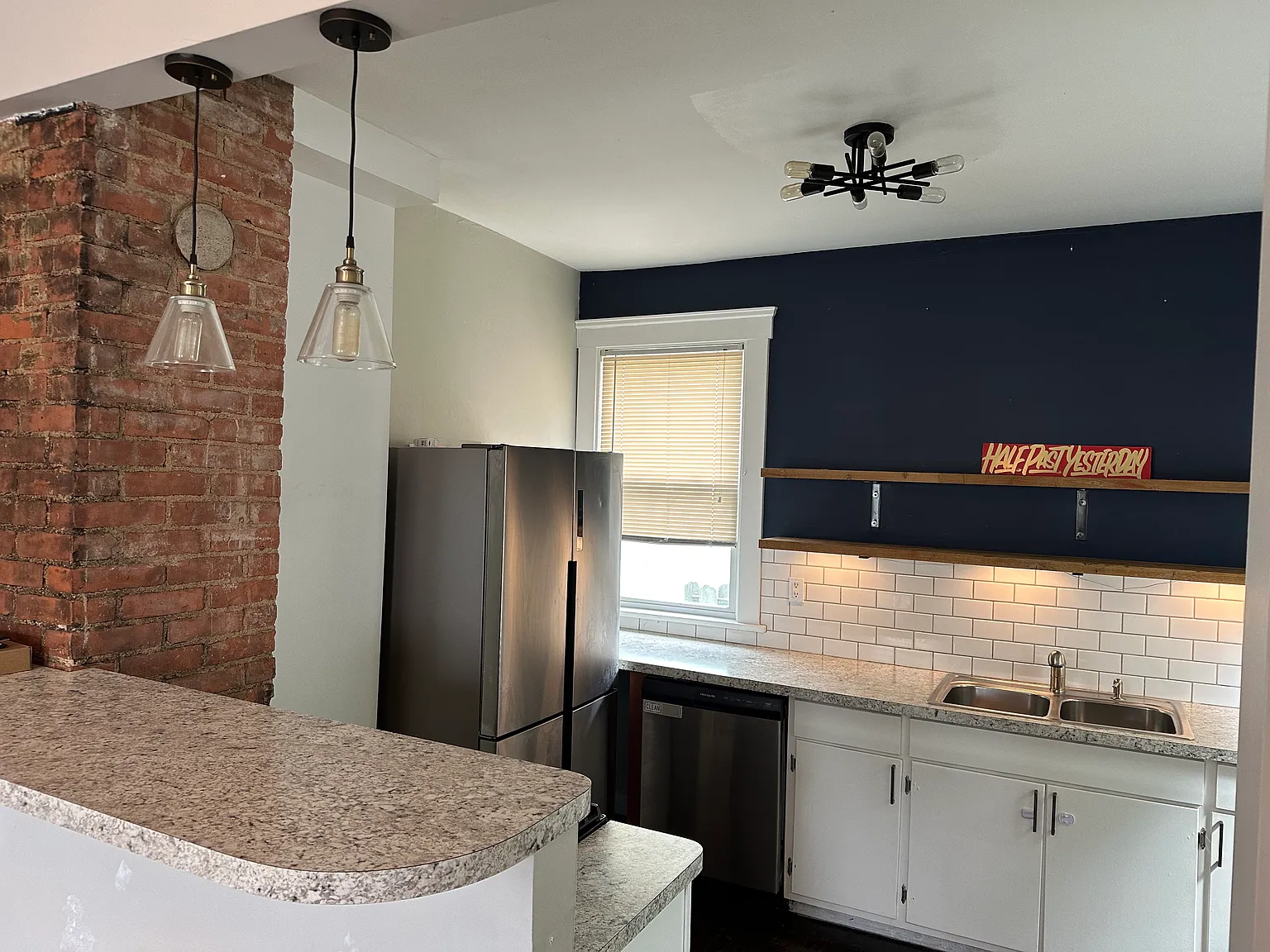 2 bed, $1,200 — Photo 4