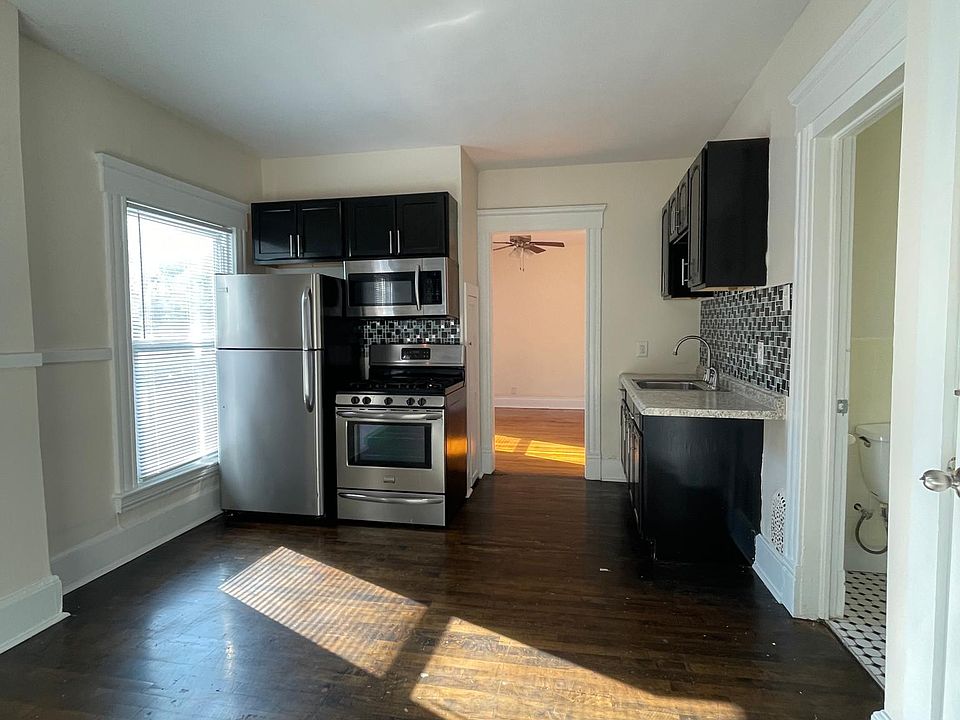 1st image of 427 Hawley Ave APT 4