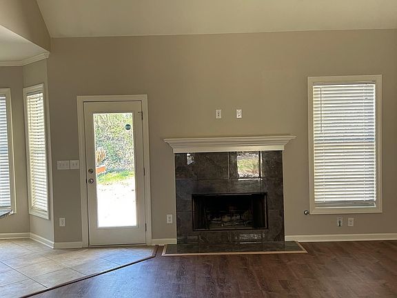 4th image of 2699 Post Oak Ct