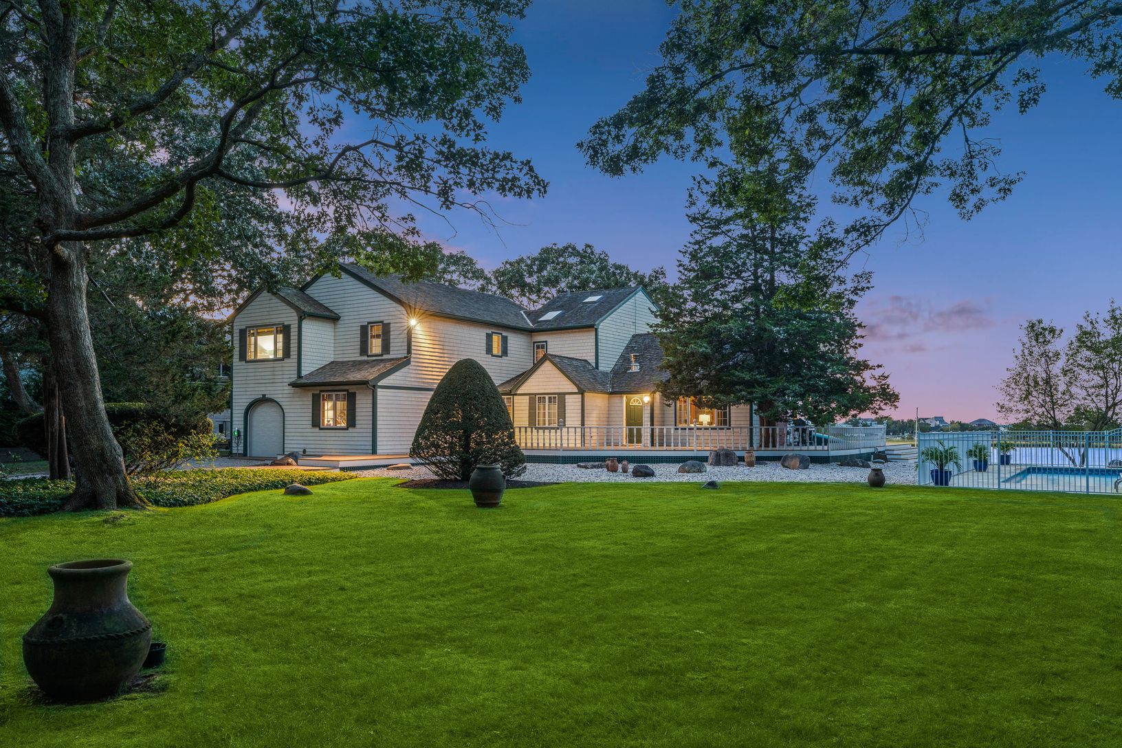  Hamptons “Cottage”