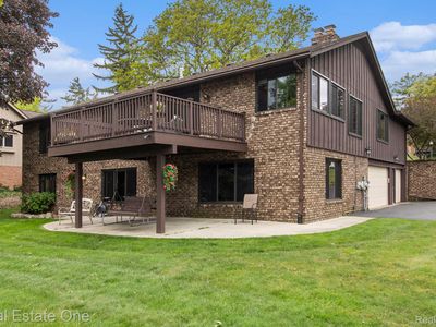 4976 Ledgewood Dr, Commerce Township, MI, 48382