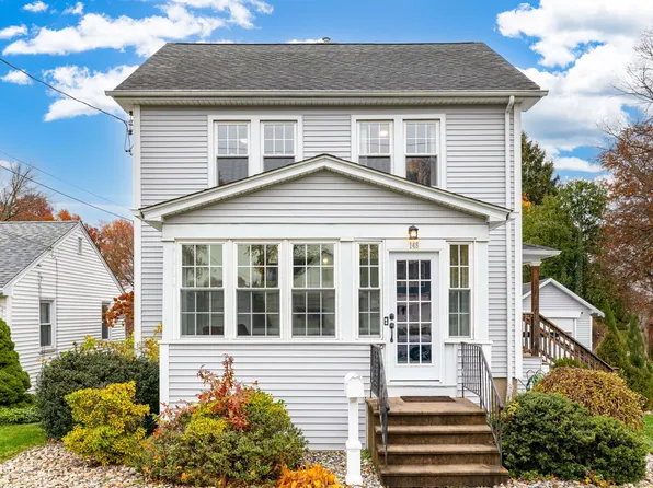 148 Colonial Street, West Hartford, CT 06110