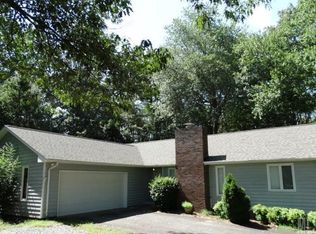 2071 22nd Ave NE, Hickory, NC 28601