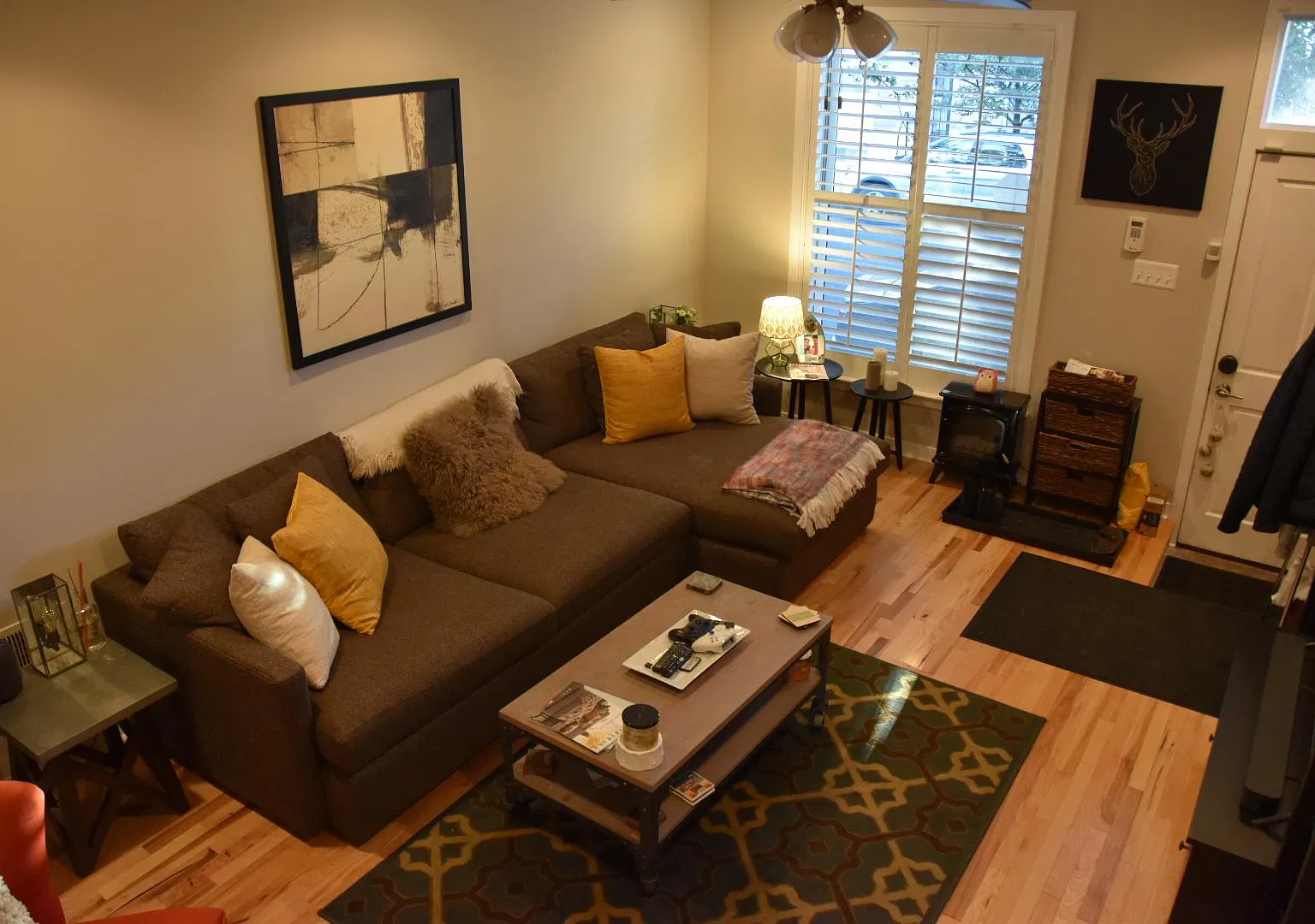 3 bed, 1750 sqft, $2,700 — Photo 2