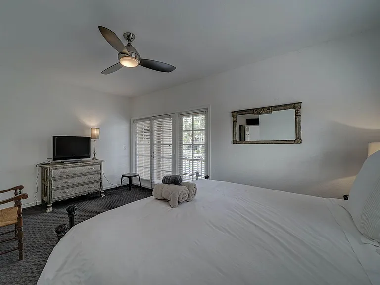 6141 N 28th Pl — Photo 21