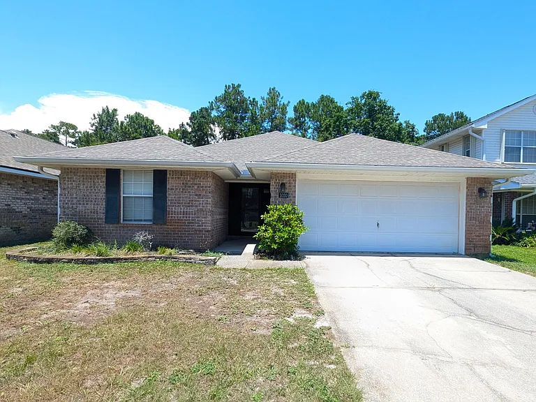 1020 Freeport Ct — Photo 1