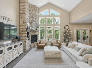 1880 Palisades Dr, Four Seasons, MO 65049
