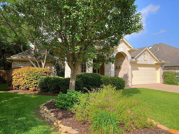 2nd image of 2914 Briona Wood Ln