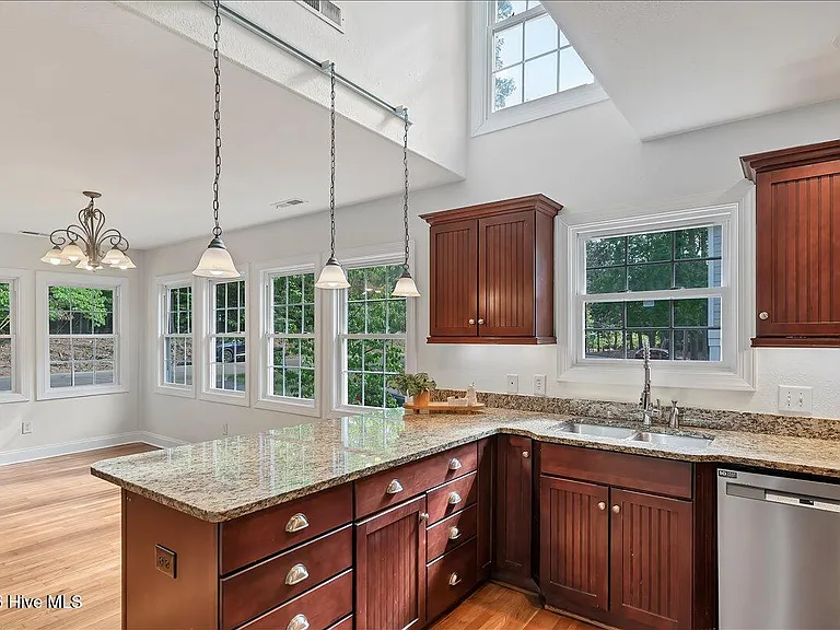 430 N Ridge St — Photo 20