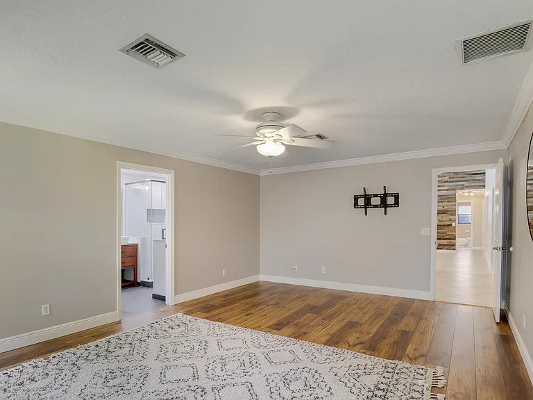 542 Indigo Ave — Photo 15