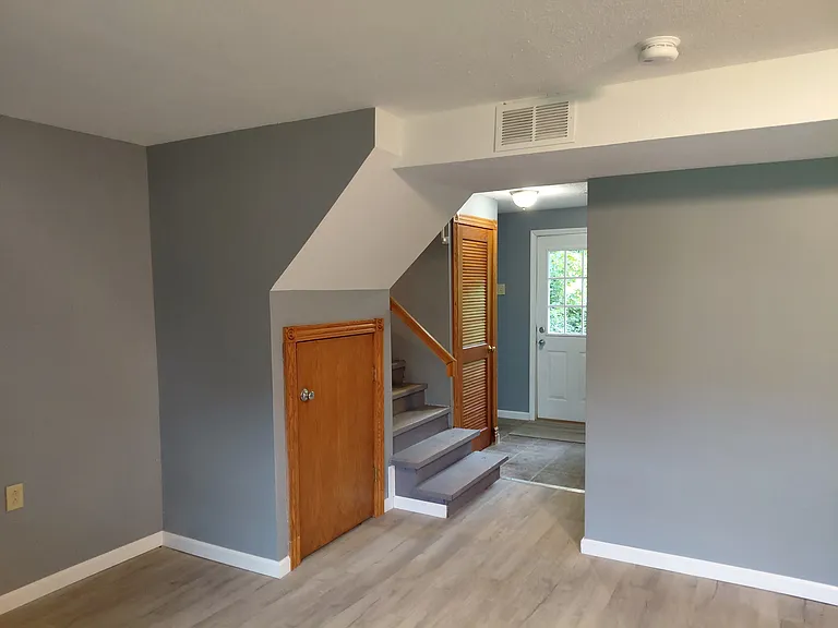 619 Arthur Ct — Photo 37