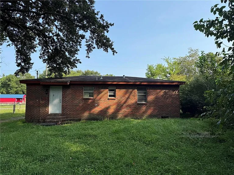 2805 Harper Ave — Photo 17