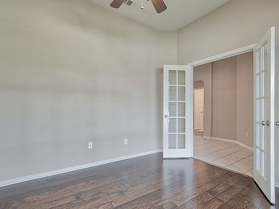 5th image of 1469 Forest Oaks Ct
