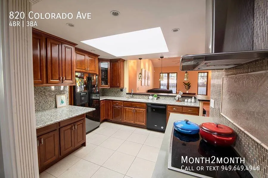 Luxury Living on Colorado — Photo 4
