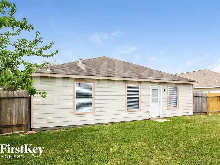 8110 Berkely Ct — Photo 15