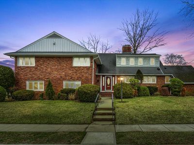 5 Paddock Lane, Rockville Centre, NY, 11570