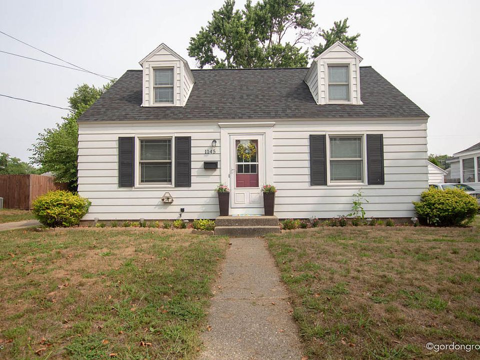 1st image of 1145 Ecklund St NE
