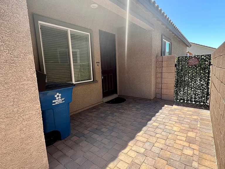 3913 Snow Fawn Ave #2 — Photo 3