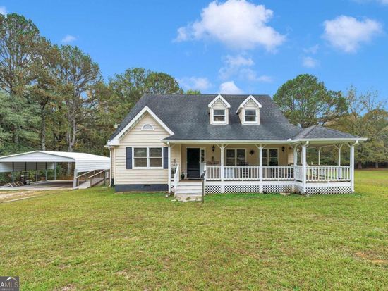 881 Twin Oaks Dr, Monroe, GA 30655