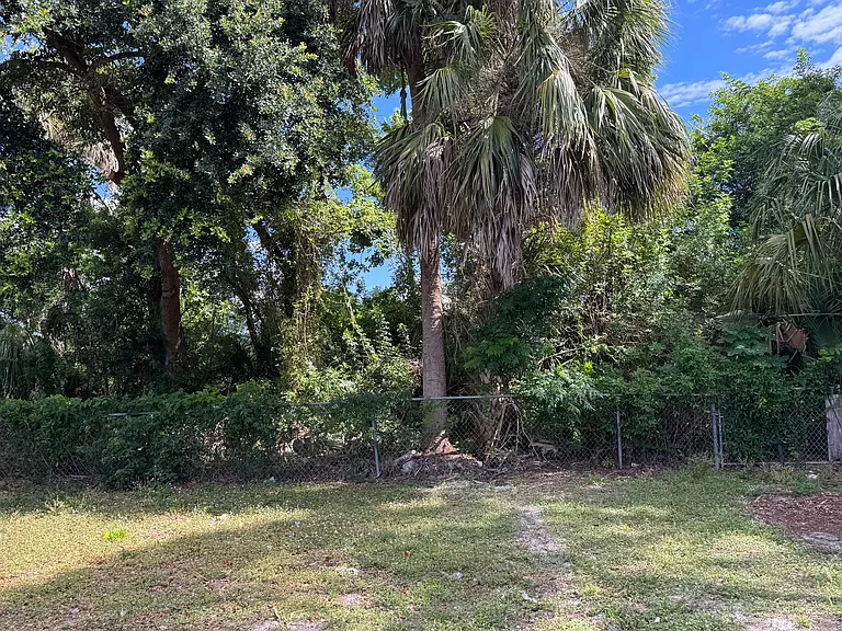 9223 W Patterson St — Photo 10