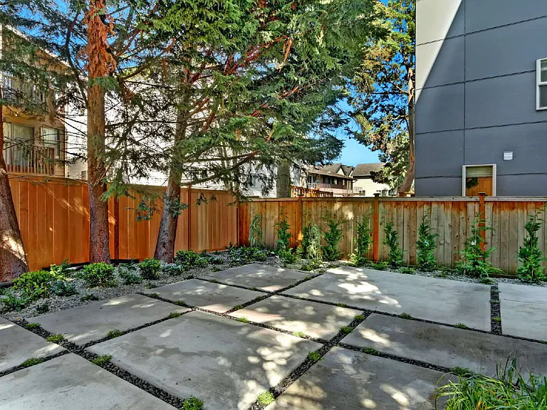 1126 N 90th St #GALLOWAY201 — Photo 15