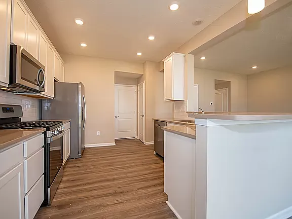 6438 Yuma Ct — Photo 11