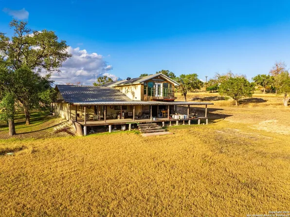 119 CHERRY RIDGE RD, Kerrville, TX 78028
