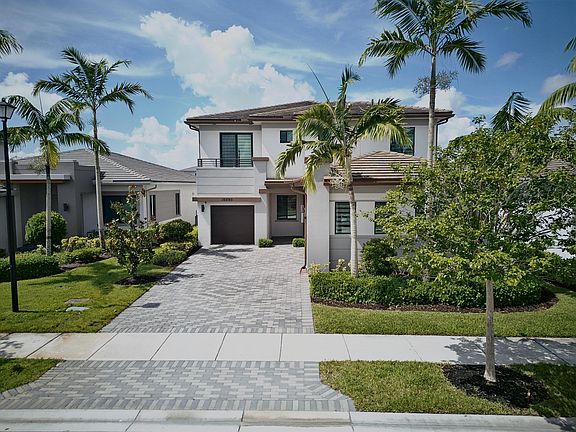 4th image of 10890 Windward Street