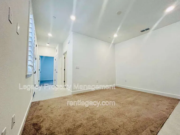 4098 Azul Way — Photo 6