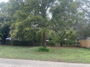 1204 N Wood St, Cleburne, TX 76033