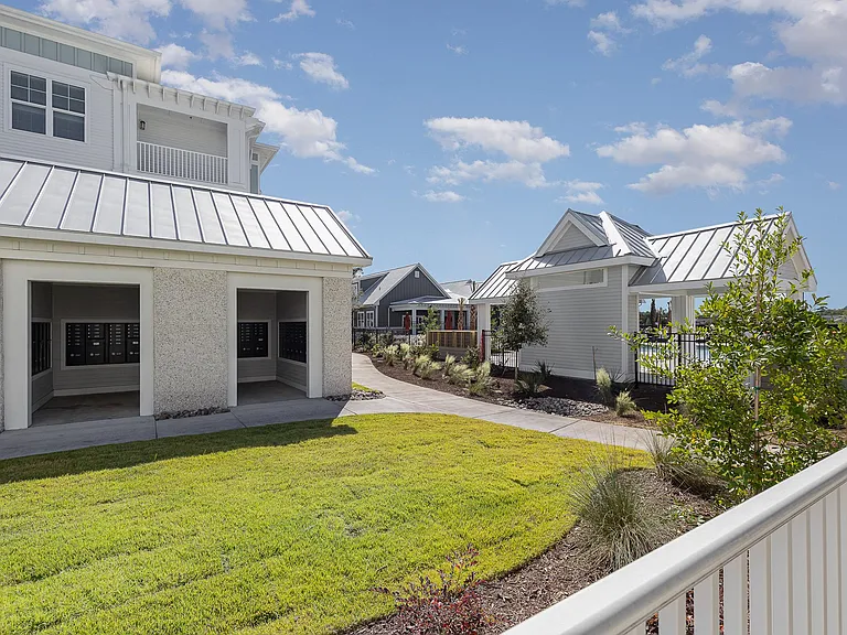 Middle Sound West Apartments — Photo 110