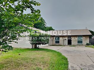 414 Oak Ridge Pl, Grand Prairie, TX 75052