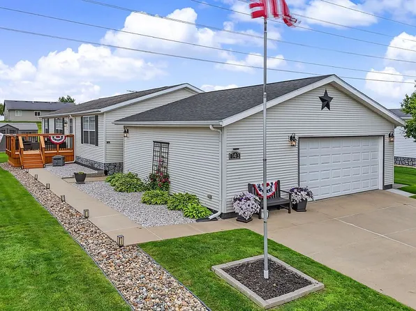 143 Willow Rdg, Altoona, IA 50009