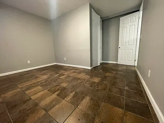 Rented by Bruma Realty LLC | media 6