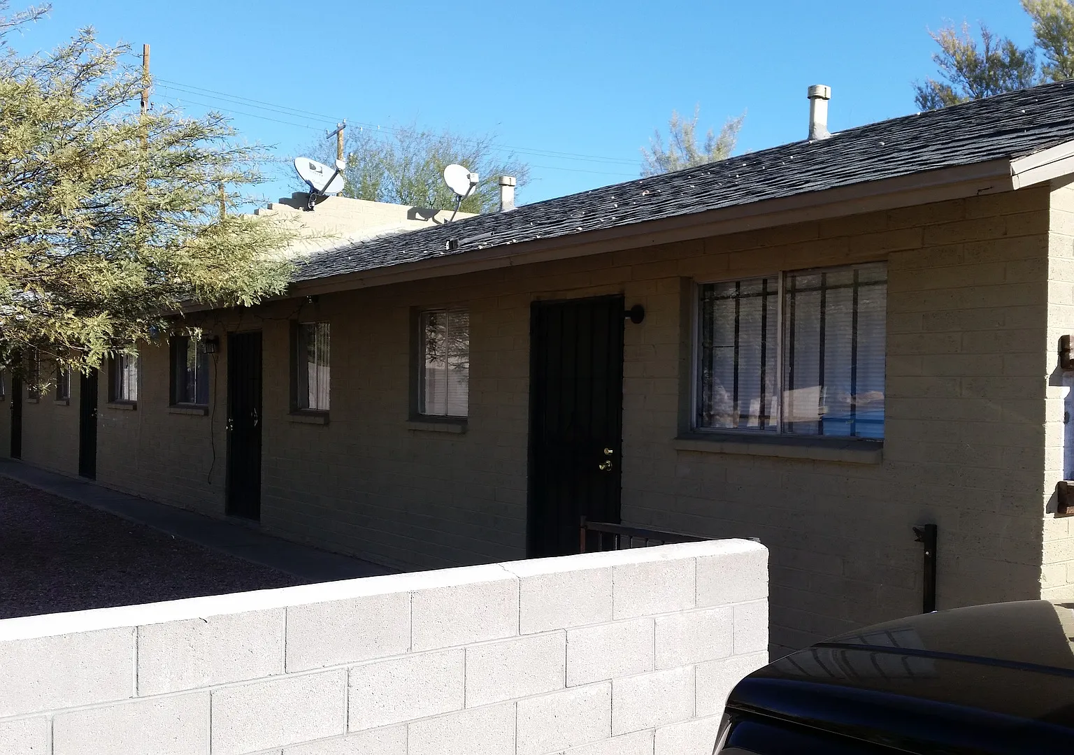 1514 E. Adams St. — Photo 1