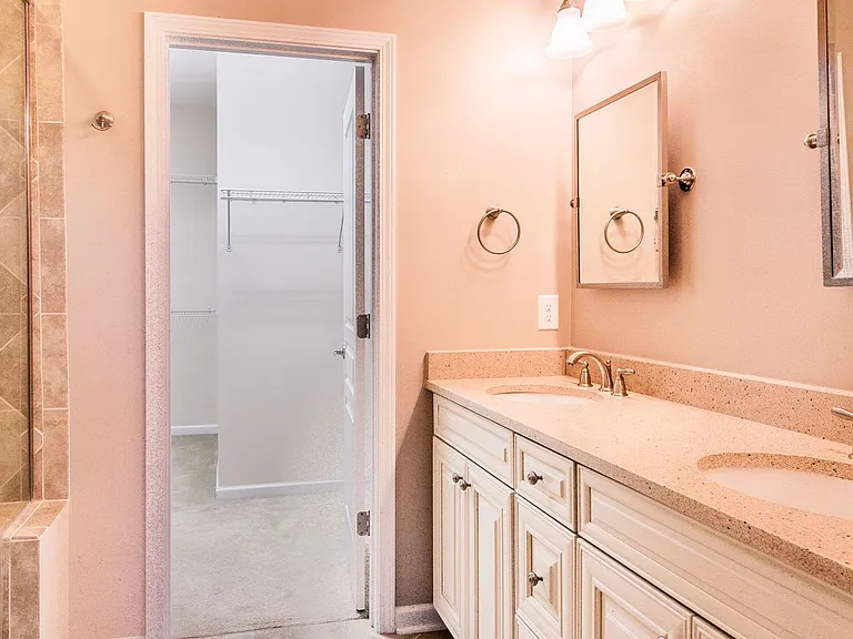 5818 Glenmore Garden Dr — Photo 27