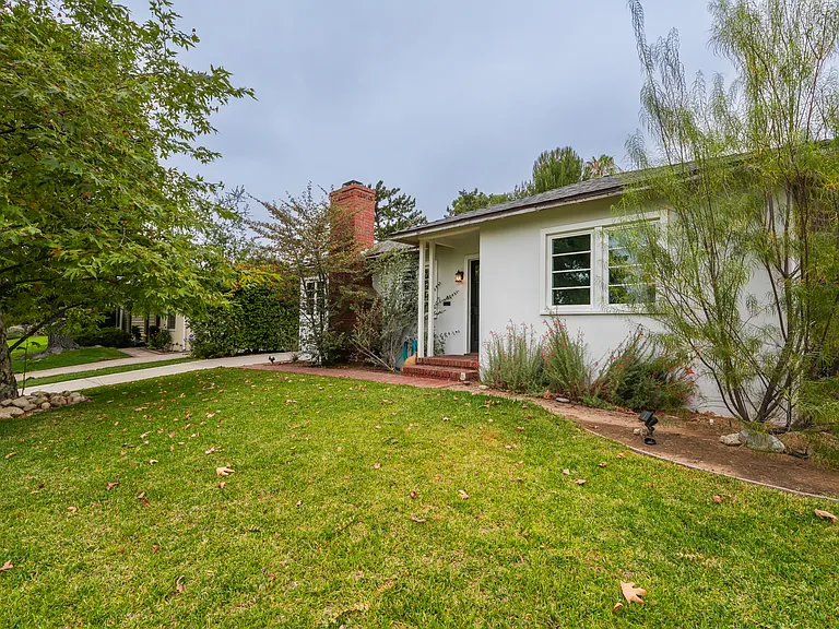 1215 Meadowbrook Rd — Photo 37