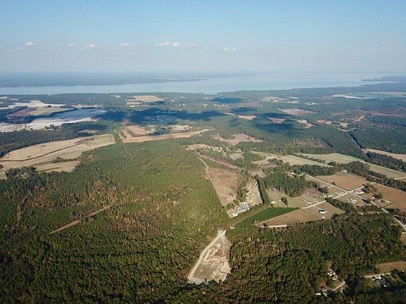 2nd image of 892 Pineland St