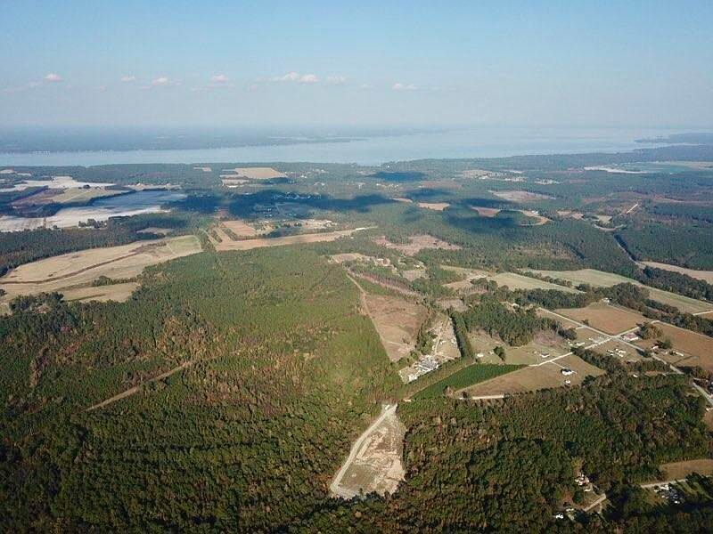 2nd image of 892 Pineland St