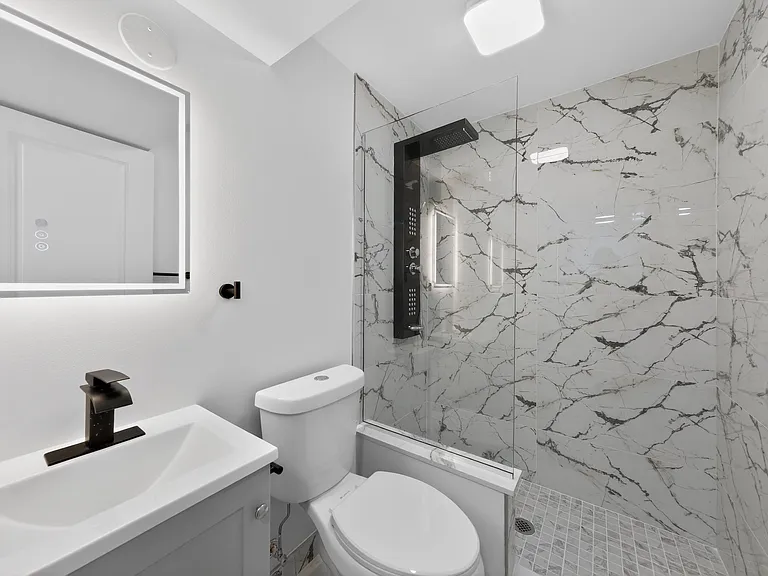 328 N Lockwood Ave #1 — Photo 2