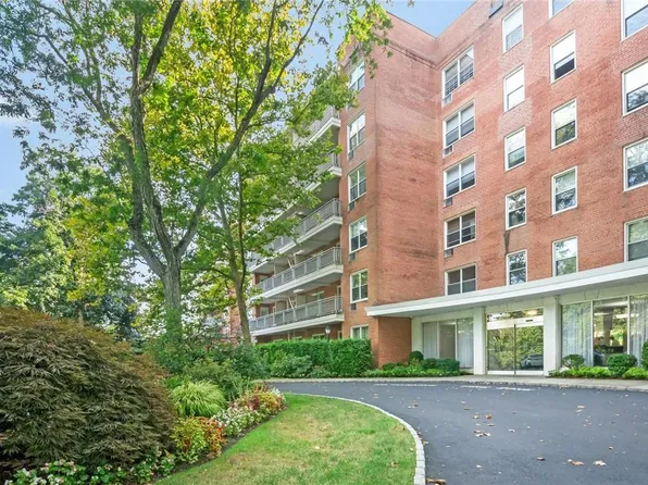 177 E Hartsdale Avenue #2T, Hartsdale, NY 10530