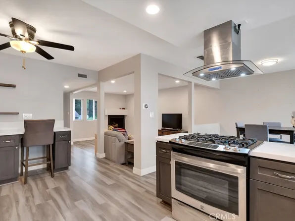 110 Jeranios Ct, Thousand Oaks, CA 91362