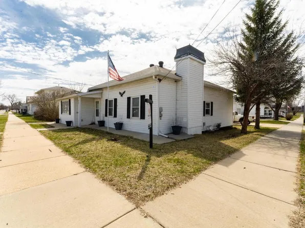 903 Hollister AVENUE, Tomah, WI 54660