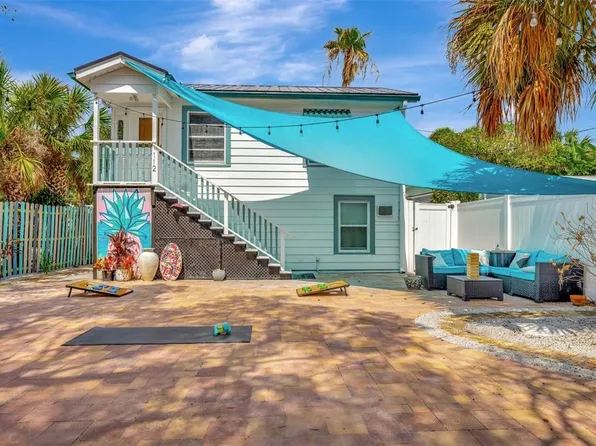 112 121st Ave, Treasure Island, FL 33706
