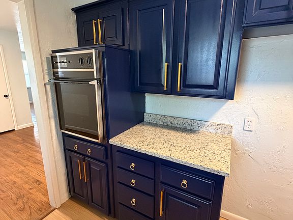 4th image of 3832 NW 51st Pl