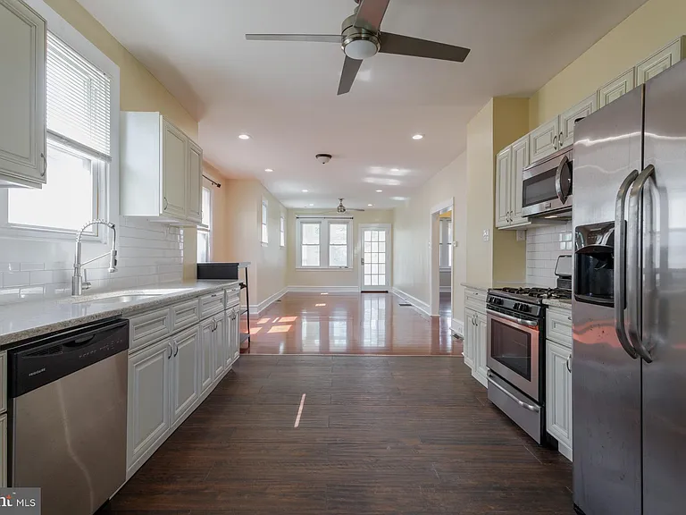 1213 Friendship St — Photo 9