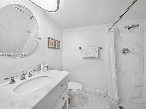 5th image of 5101 Collins Ave #Cu-11t