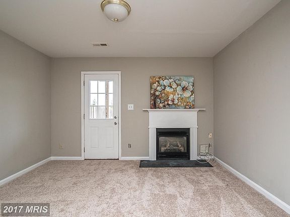 Walkout Basement w/ Fireplace