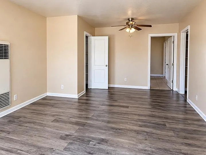 816 W Dean Ave — Photo 2