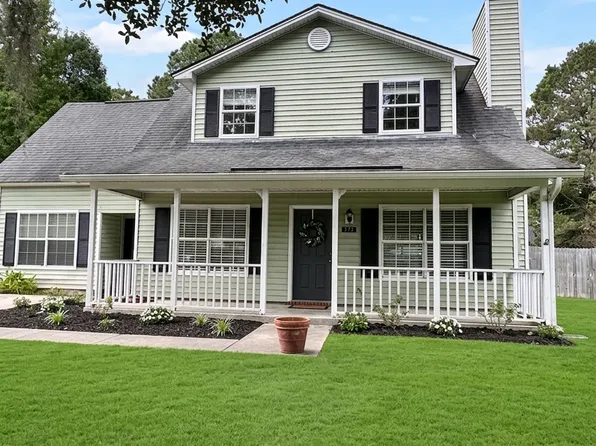 174 Sterling Creek Dr, Richmond Hill, GA 31324